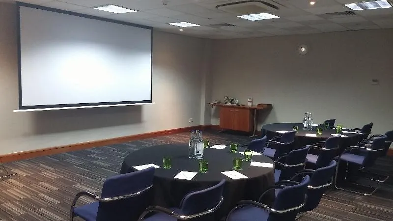 Hotel Leonardo London Heathrow Airport à West Drayton  4*, West Drayton (Middlesex)